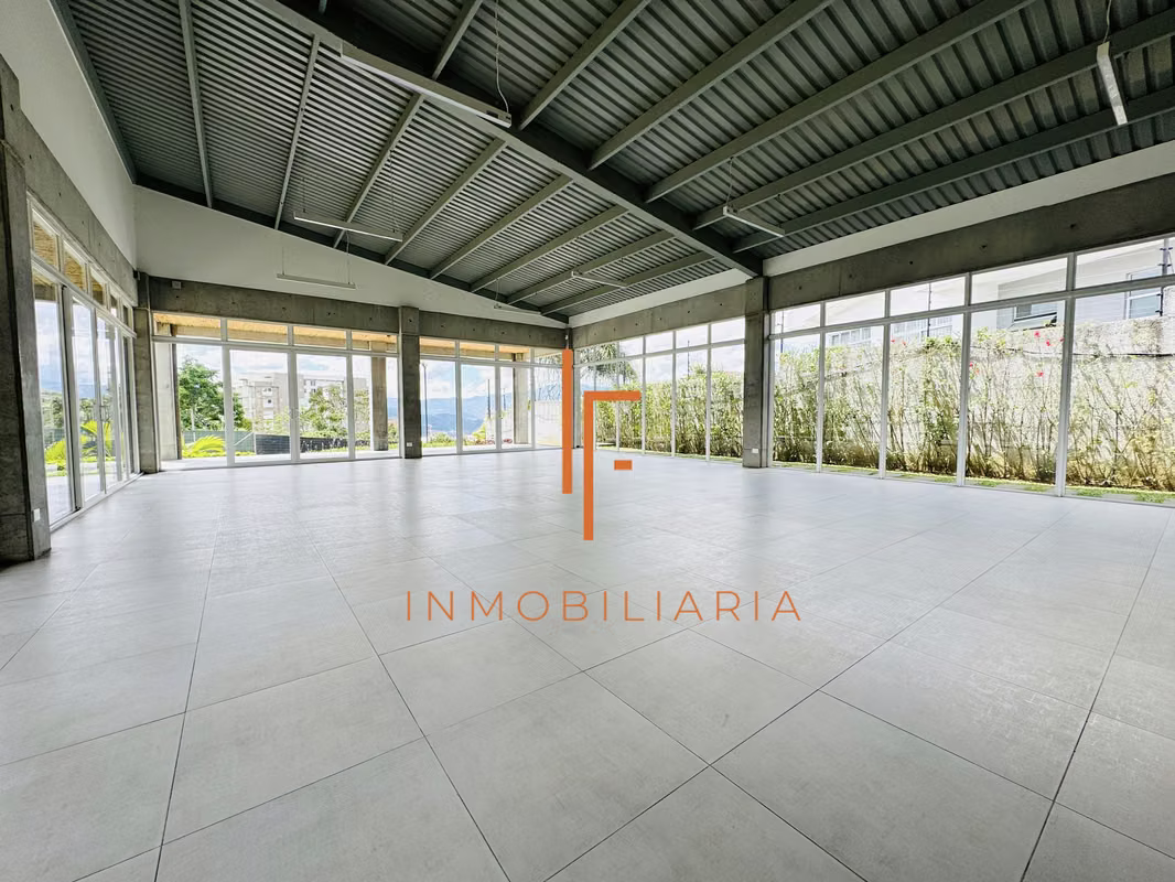 Amplio apartamento de 3 habitaciones en Curridabat 14