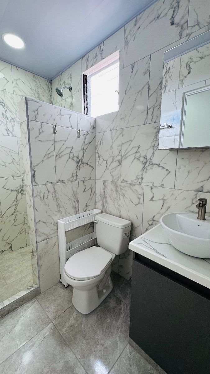 Apartamentos NUEVOS a 200 m de la UCR, San Pedro 11