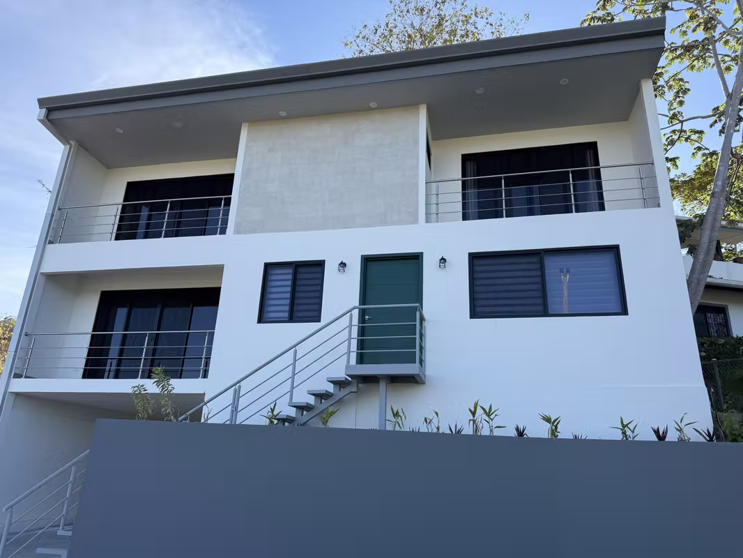 Casa Privada Semi Amoblada en Playas del Coco 11
