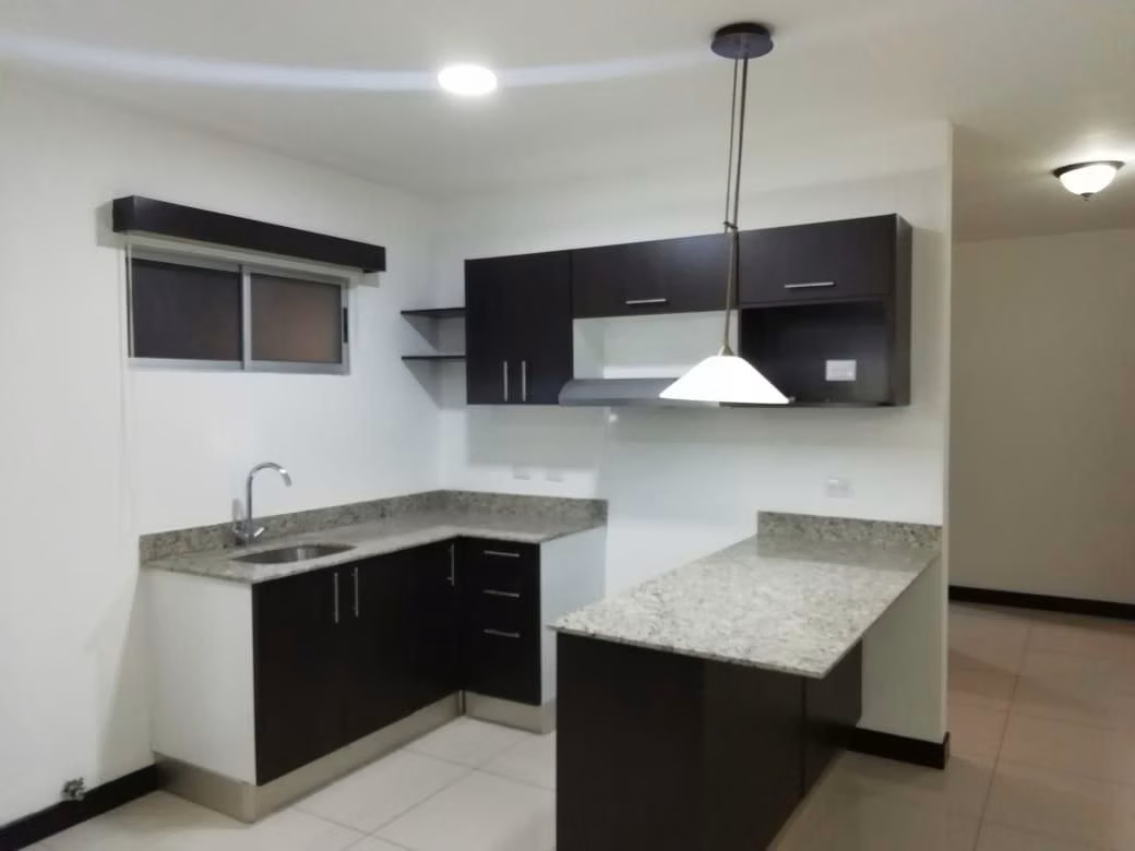 Apartamento en Guácima con 3 recámaras y amenidades 1