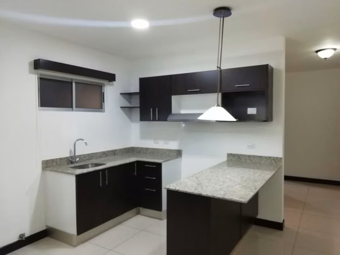 Apartamento en Guácima con 3 recámaras y amenidades 2
