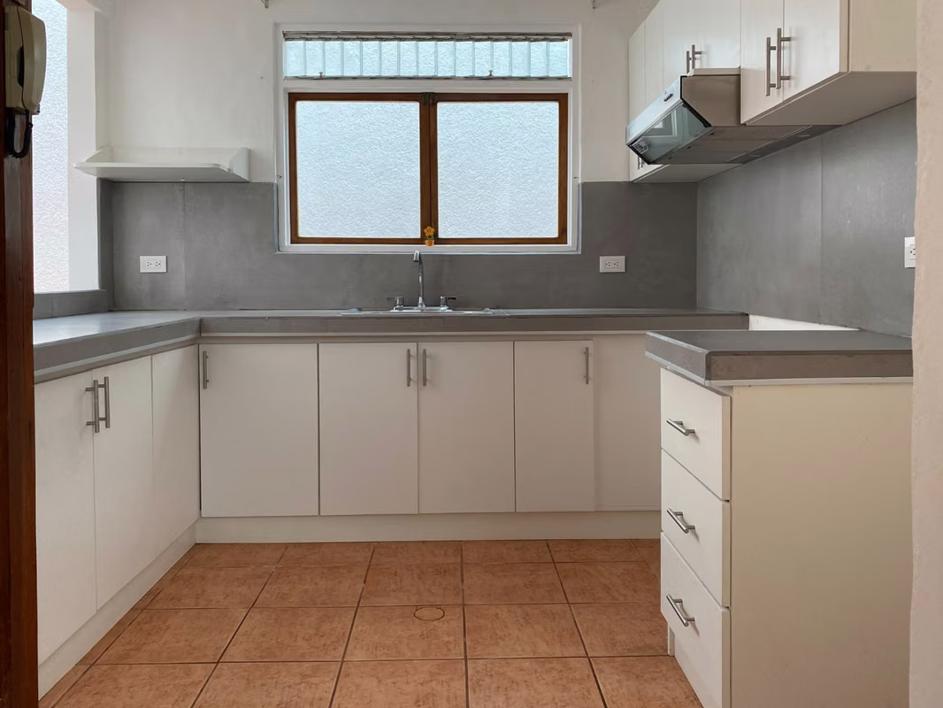 Hermoso apartamento en Pinares, Curridabat 3