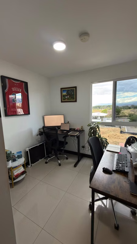 Amplio apartamento sin amoblar en Macrocondominio Concasa 5