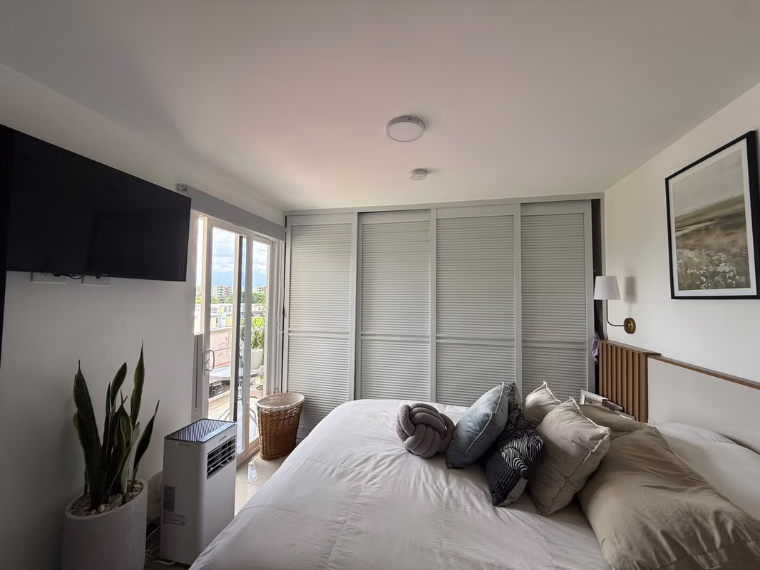 Amplio apartamento sin amoblar en Macrocondominio Concasa 9
