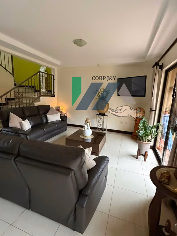 Casa en condominio seguro en San Francisco de Heredia 2
