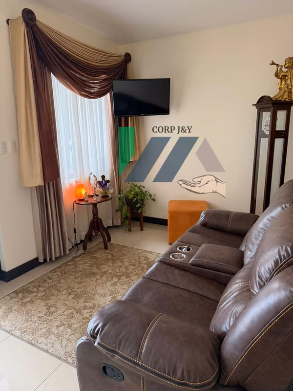 Casa en condominio seguro en San Francisco de Heredia 3