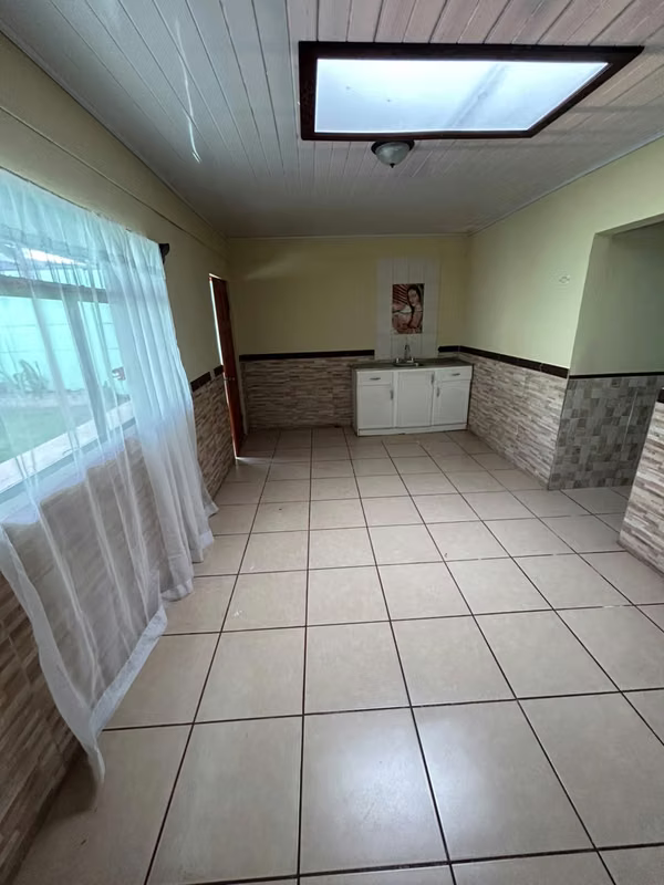 Casa amplia en Aguacaliente de Cartago 5