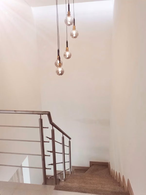 Moderna casa en condominio con amplias amenidades en Heredia 6