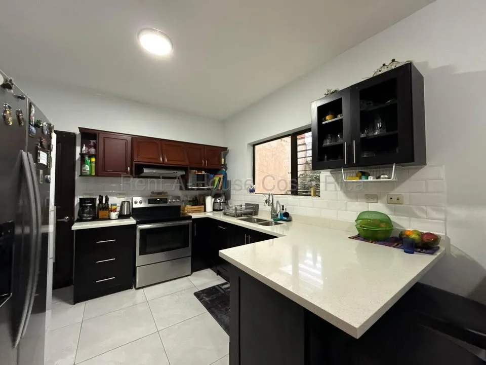 Casa 3 hab. en condominio San Francisco de Heredia 10