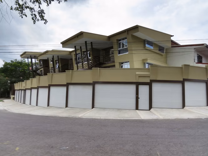 Estudio en alquiler en Pavas con parqueo incluido 2