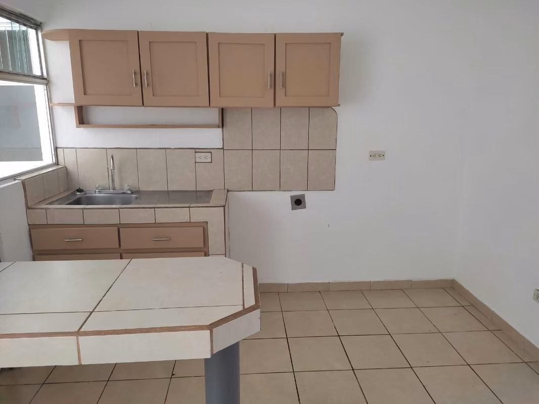 Amplio apartamento de 2 habitaciones cerca del TEC 2