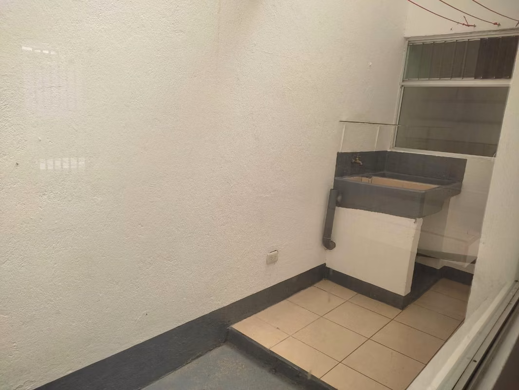 Amplio apartamento de 2 habitaciones cerca del TEC 3