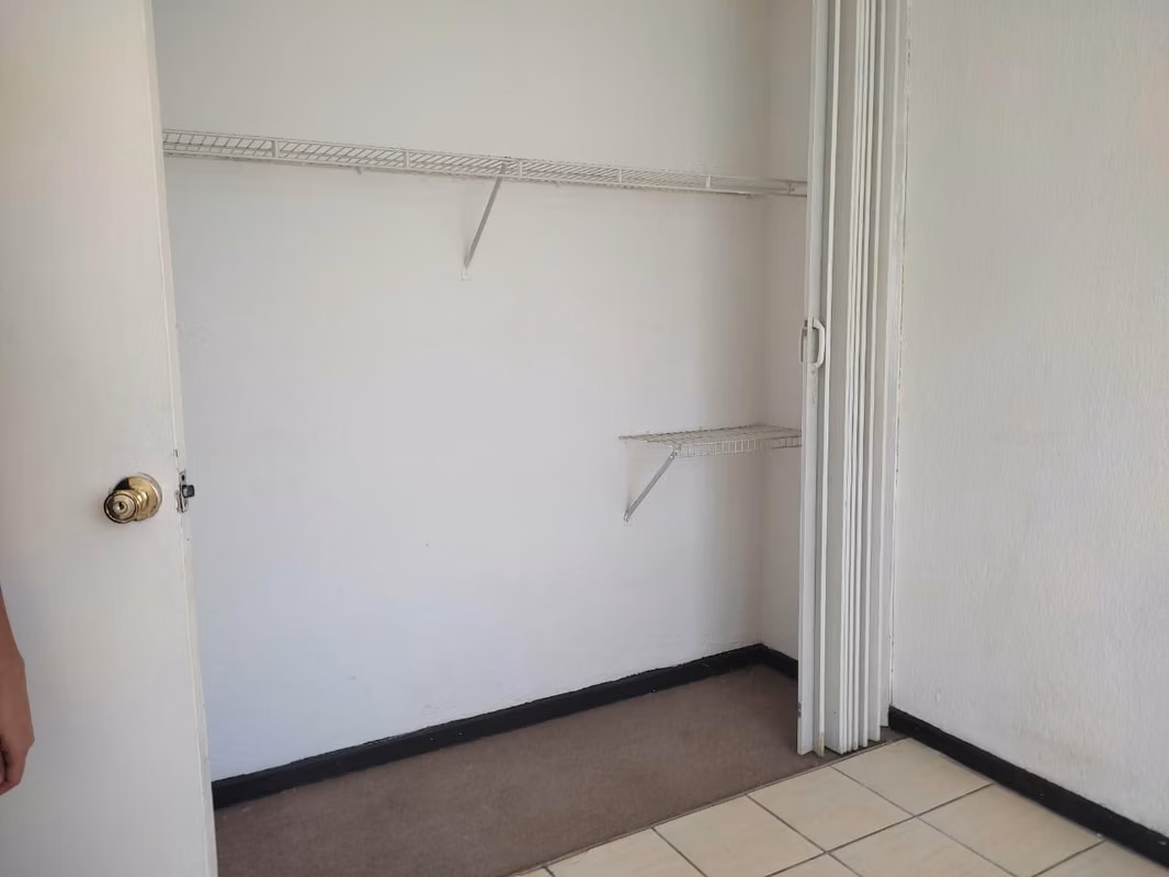 Amplio apartamento de 2 habitaciones cerca del TEC 5