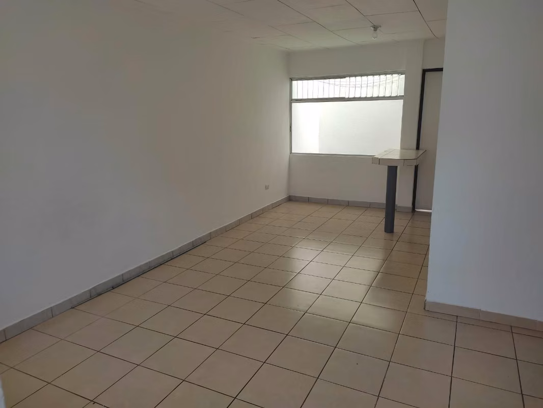 Amplio apartamento de 2 habitaciones cerca del TEC 9