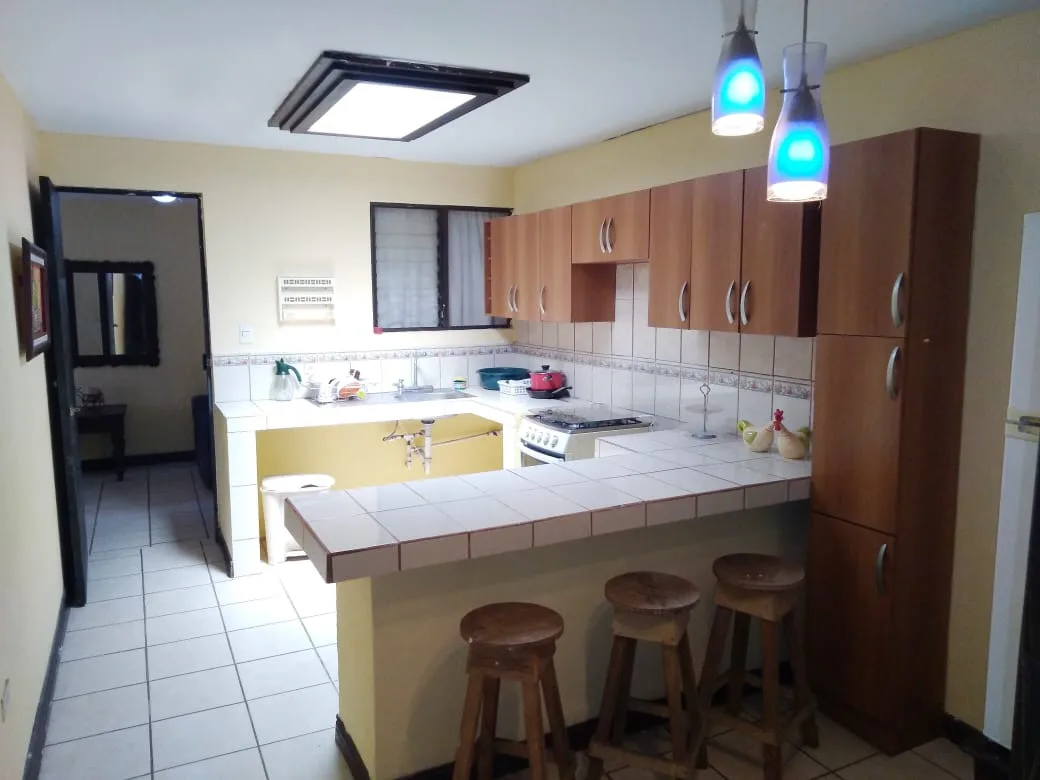 Alquiler de Apartamento Pequeño, Amoblado y TODOS los servic