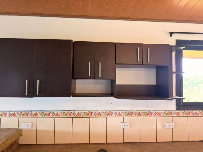 Casa tipo quinta en residencial de montaña cerca de Ciudad Colón 3