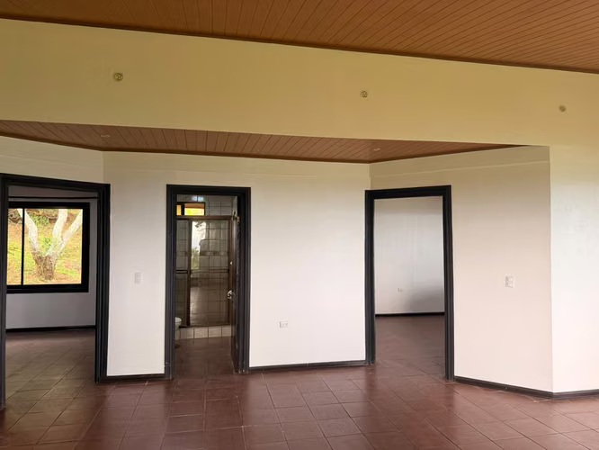 Casa tipo quinta en residencial de montaña cerca de Ciudad Colón 7