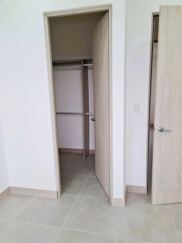 Moderna casa en condominio Hacienda El Coyol 11