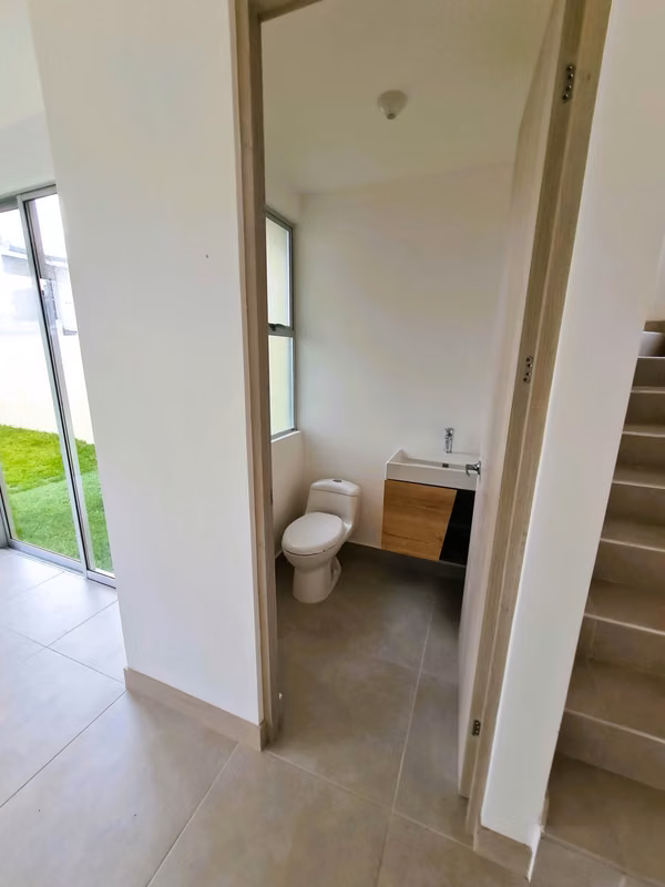 Moderna casa en condominio Hacienda El Coyol 6