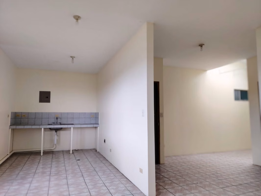 Habitación amueblada cerca del Parque Central de San José 11