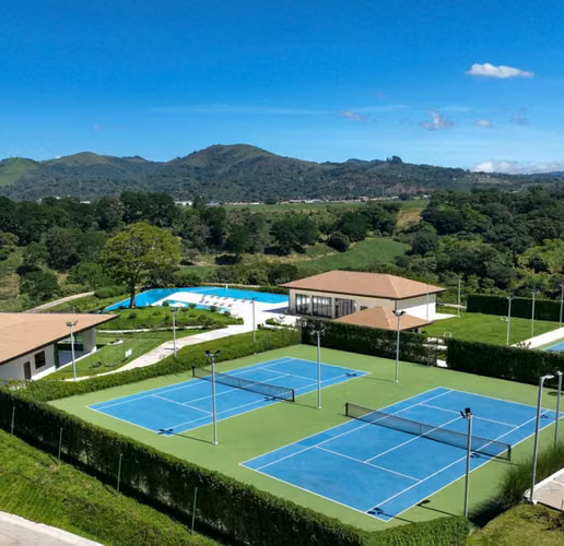 Moderno apartamento en Grecia, Alajuela con terraza y piscina 9