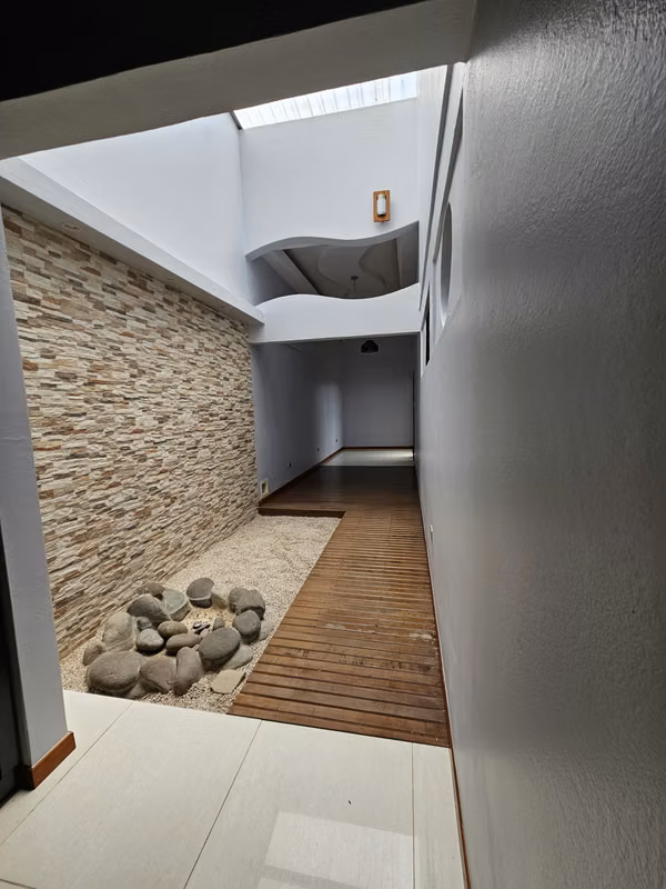 Casa cómoda y amplia en Urbanización Las Tres Marías, San Ramón 9