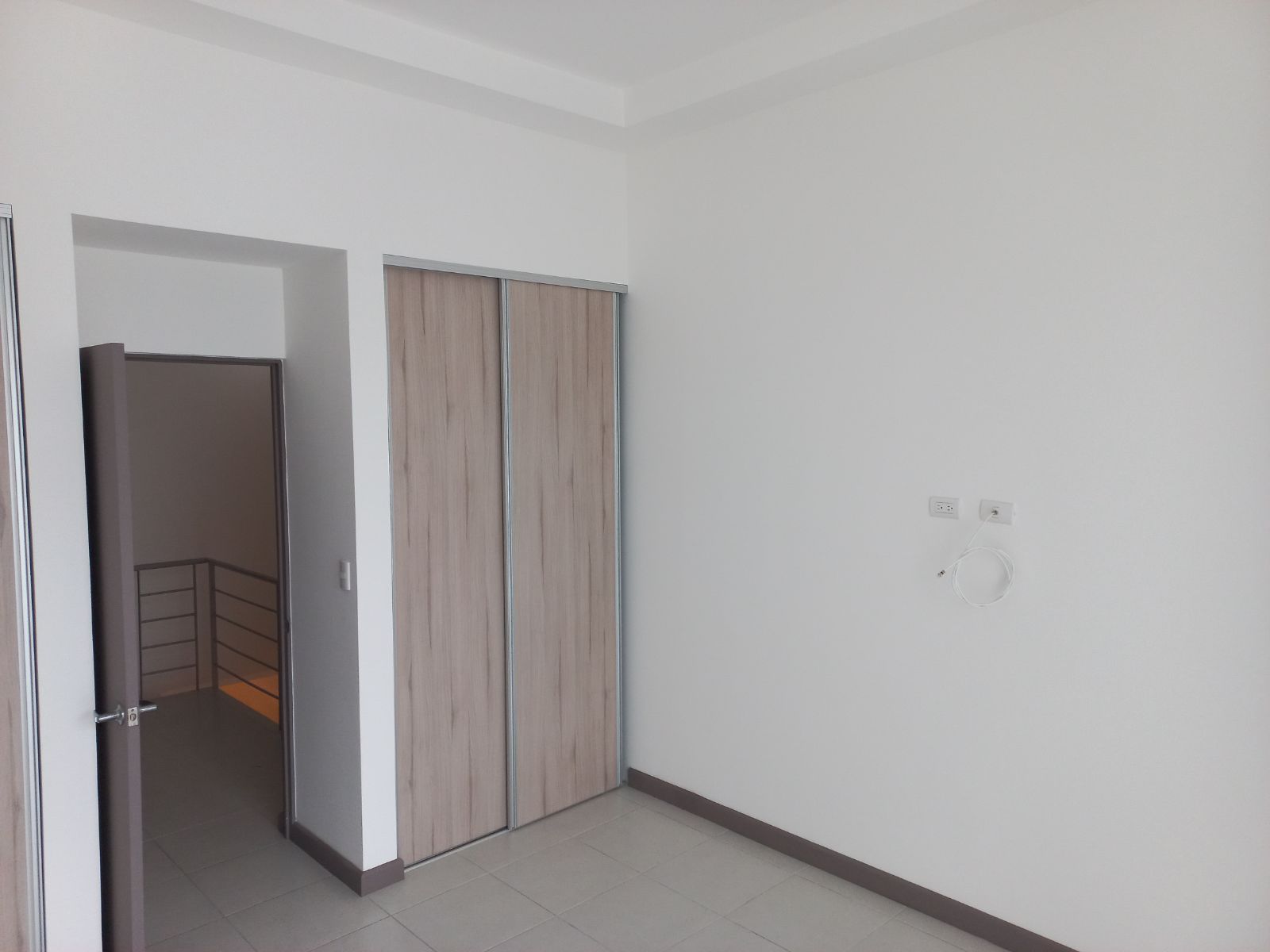 CONDOMINIO VIA HEREDIA SAN PABLO -GRAN UBIACACION -2 HAB 4