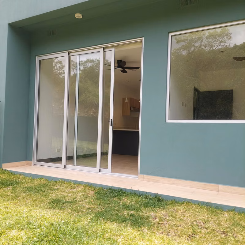 Apartamento Nuevo en Hermoso Condominio en Santa Ana 8