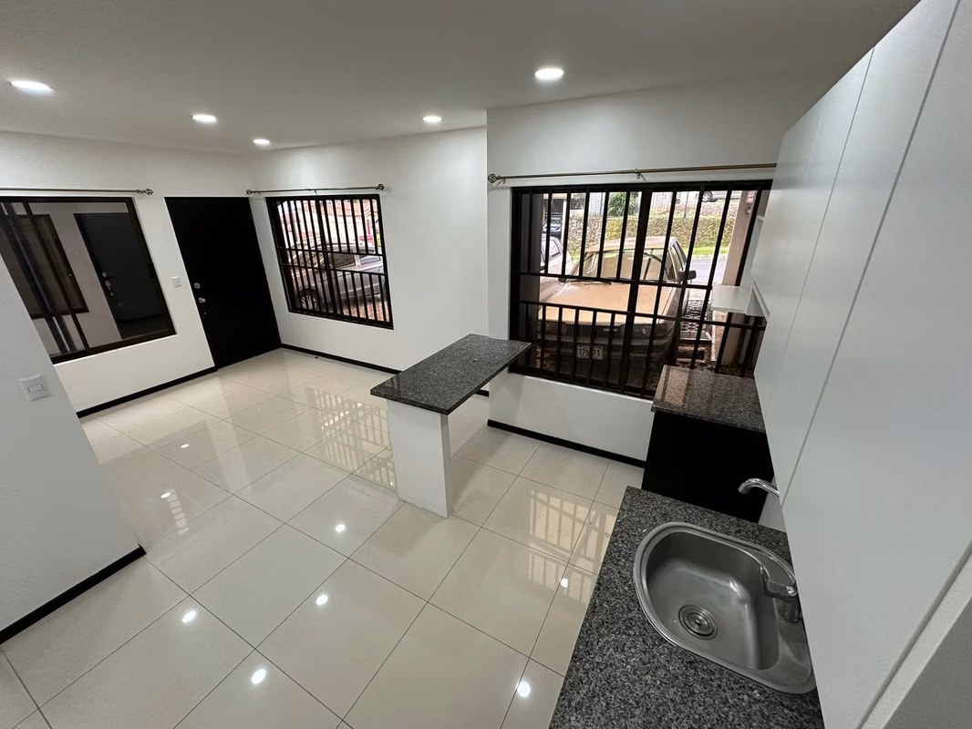 Amplio apartamento en Condominio Altamira, San Pablo, Heredia 12