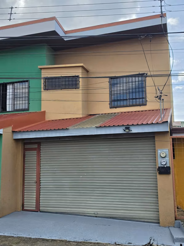 Casa de alquiler en Desamparados, ideal para pareja 1