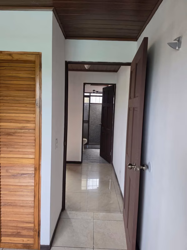 Casa de alquiler en Desamparados, ideal para pareja 11