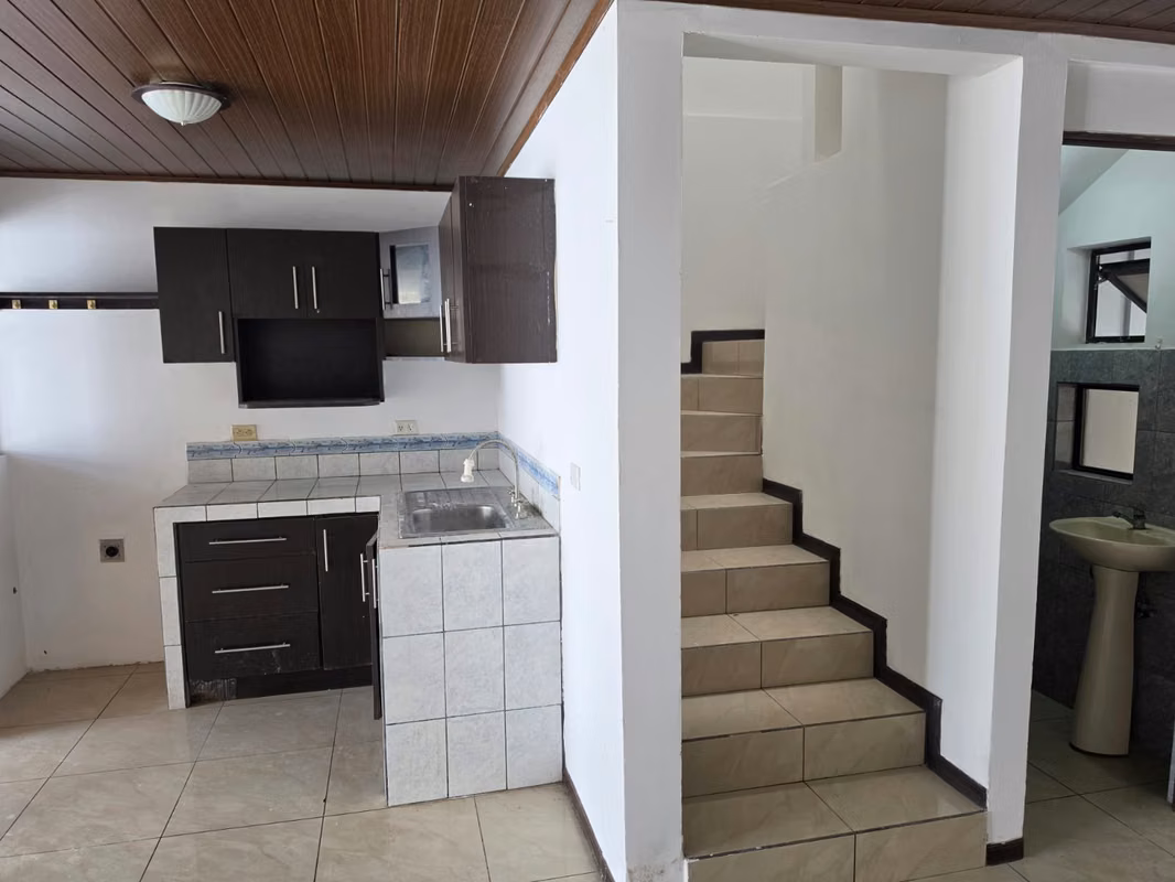 Casa de alquiler en Desamparados, ideal para pareja 13