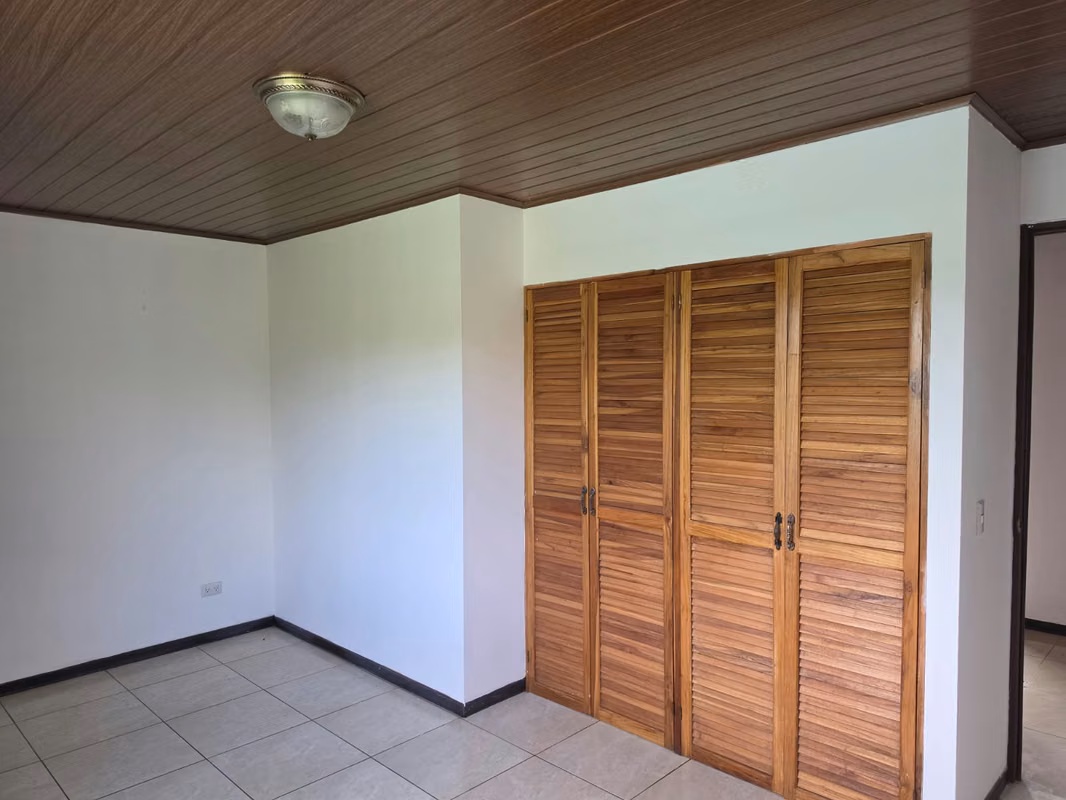 Casa de alquiler en Desamparados, ideal para pareja 7