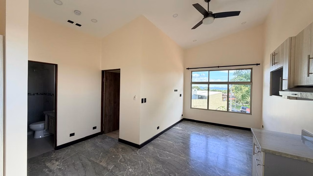 Moderno apartamento en Altos de Montenegro, Alajuela 11