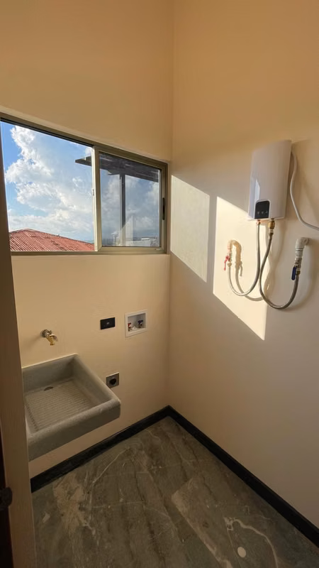 Moderno apartamento en Altos de Montenegro, Alajuela 14