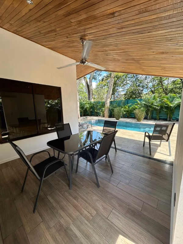Casa de 3 dormitorios con piscina privada en Tamarindo 13