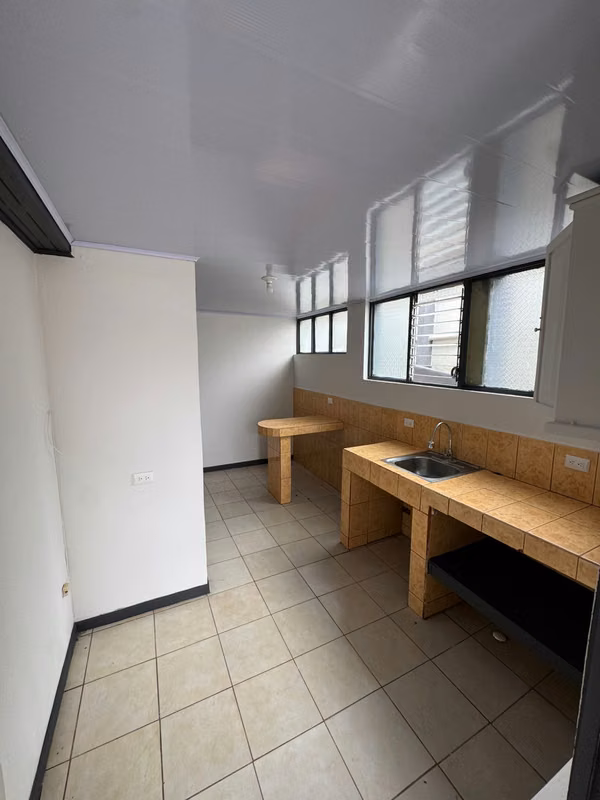 Acogedor estudio en Curridabat, todo incluido 4