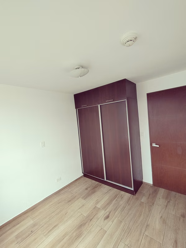 Apartamento con hermosa vista en piso 7 en Heredia 6