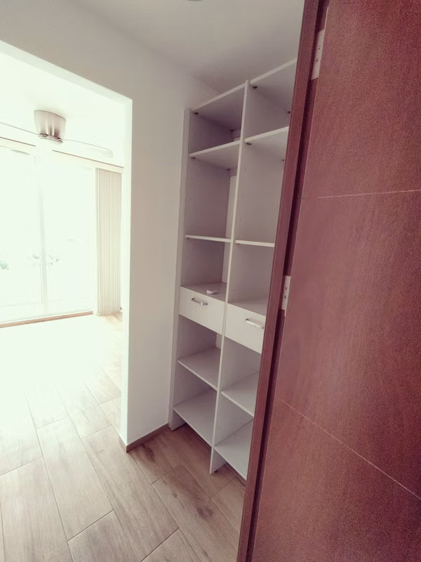 Apartamento con hermosa vista en piso 7 en Heredia 8