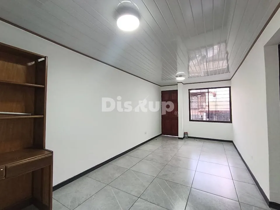 	Casa remodelada 2 hab. en Sabanilla de Montes de Oca