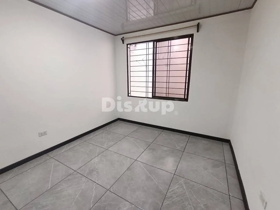 Casa remodelada 2 hab. en Sabanilla de Montes de Oca 4