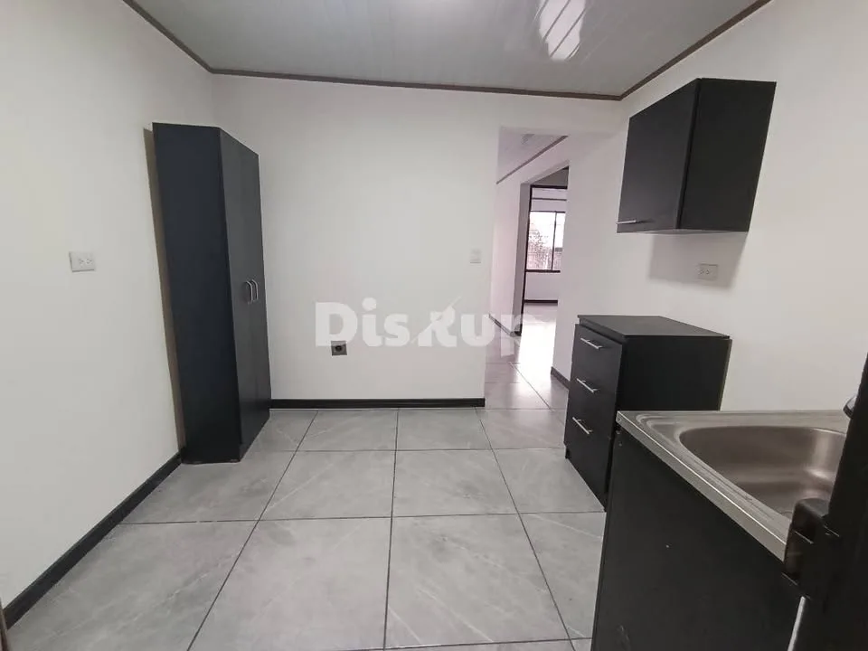 Casa remodelada 2 hab. en Sabanilla de Montes de Oca 9