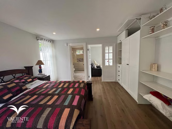 Casa Americana en alquiler en Escazú con 4 habitaciones 6
