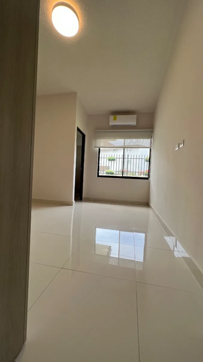 Excelente casa en condominio lindora 8