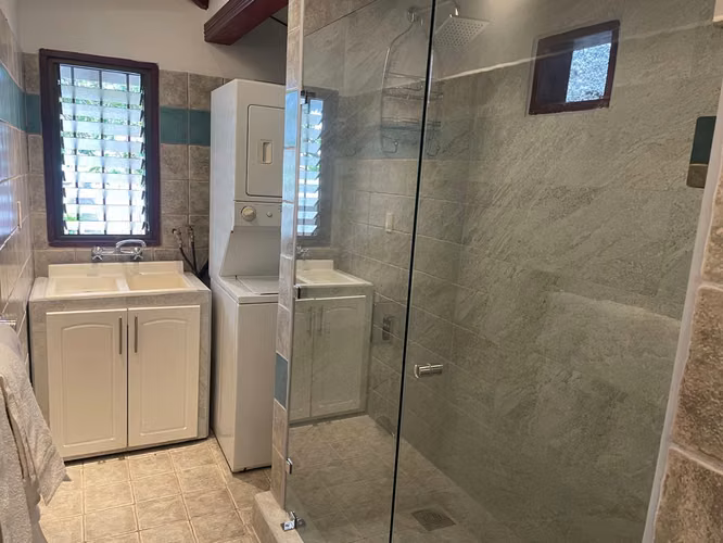 Apartamento amueblado en exclusivo condominio en Santa Ana 11