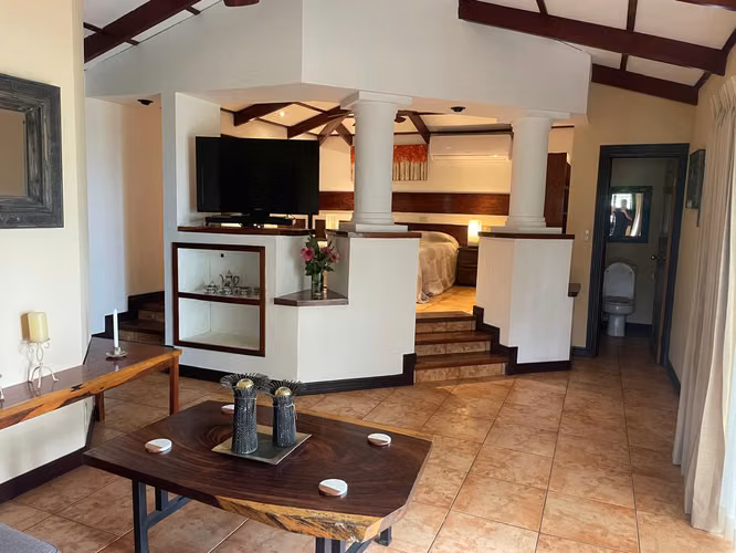 Apartamento amueblado en exclusivo condominio en Santa Ana 12