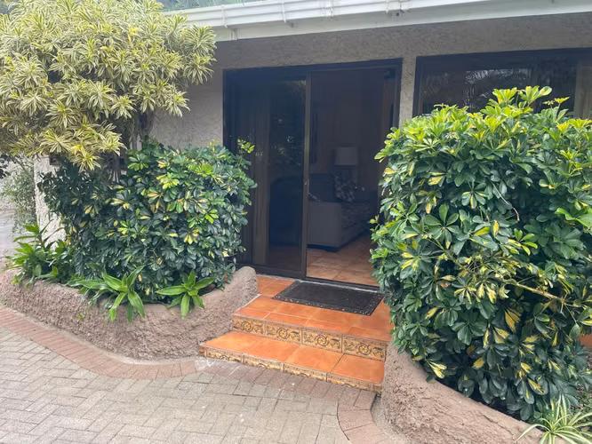 Apartamento amueblado en exclusivo condominio en Santa Ana 5