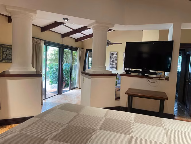Apartamento amueblado en exclusivo condominio en Santa Ana 7