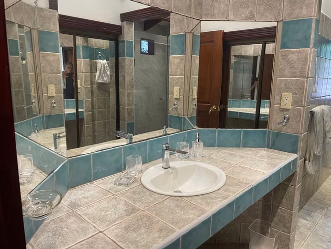 Apartamento amueblado en exclusivo condominio en Santa Ana 10
