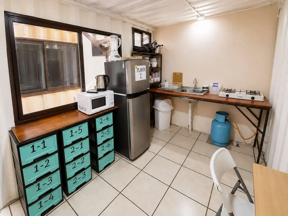 Alquiler de Cuartos amueblados con baño privado en Alajuelit 9